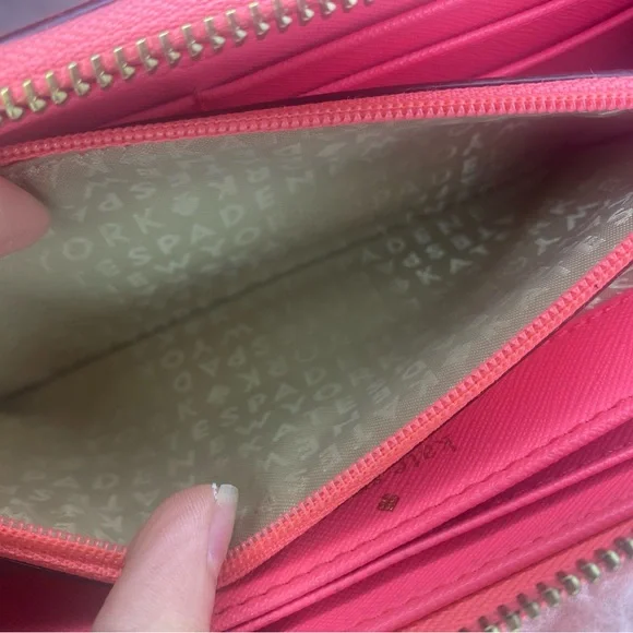 Kate spade pineapple wallet - Picture 8 of 8